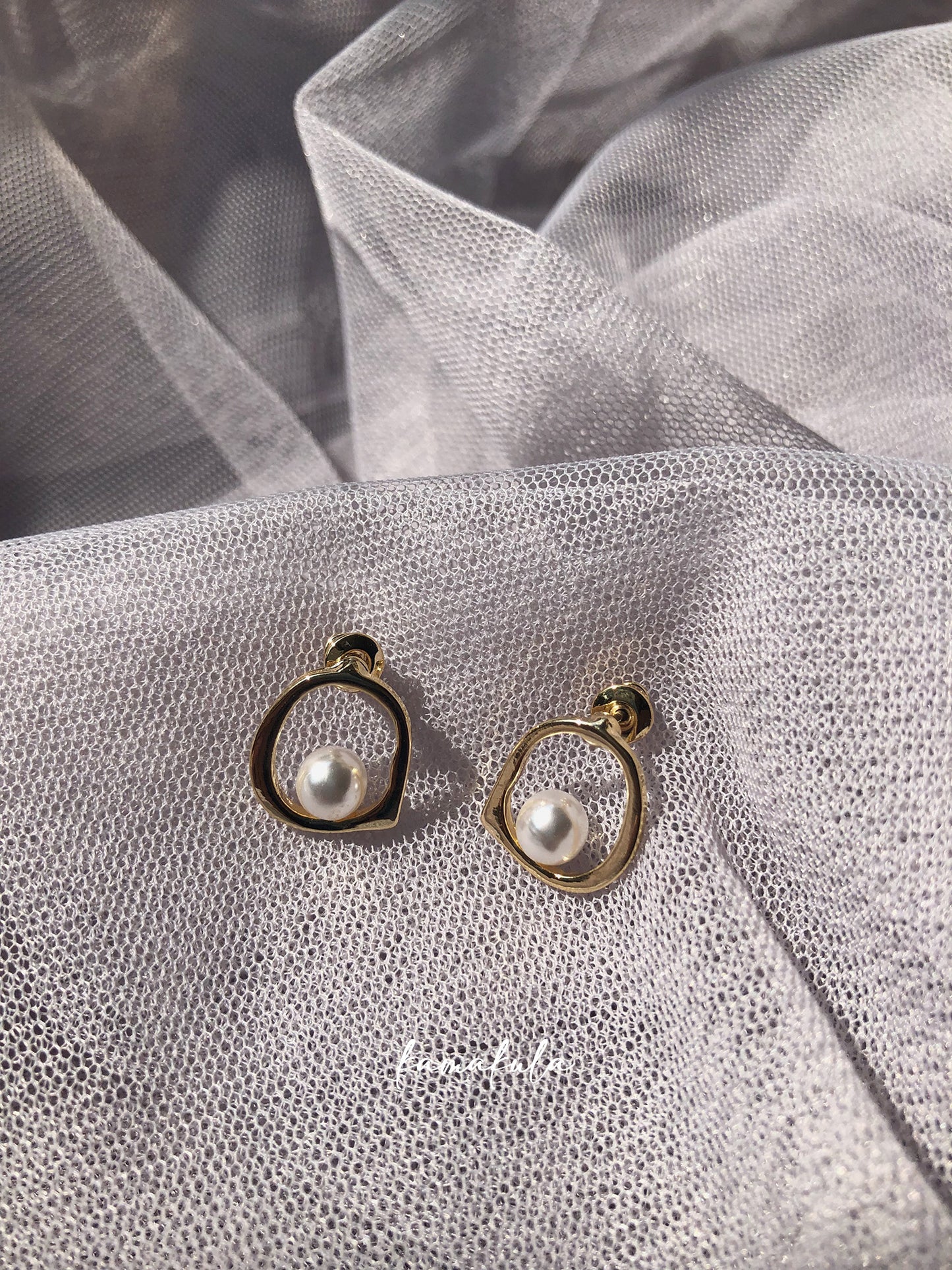 Etna Pearl Stud Earrings