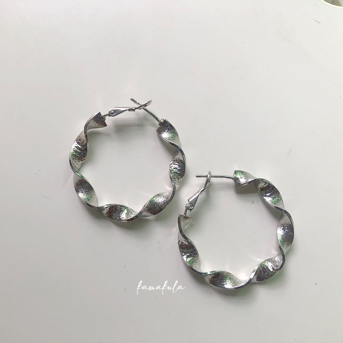 Flore Twisted Hoop Earrings