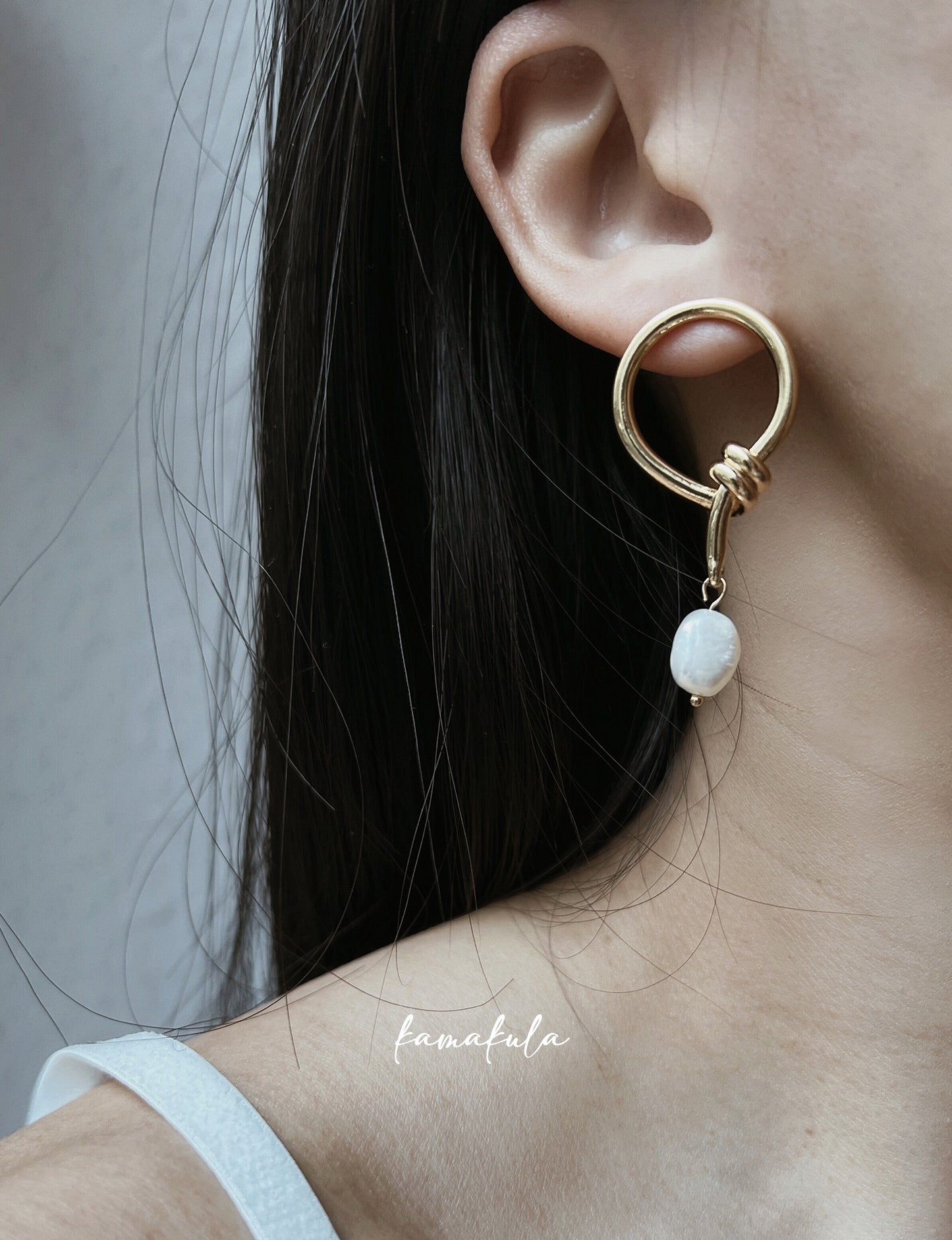 Daphne Pearl Dangle Earrings