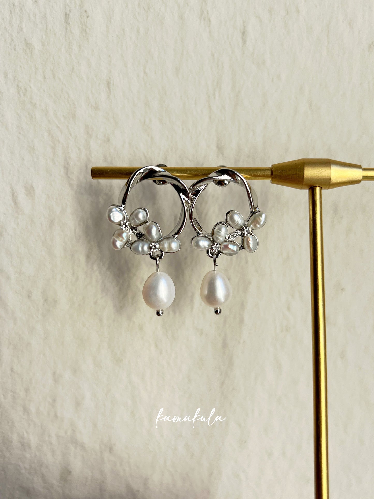Aurora Pearl Earrings