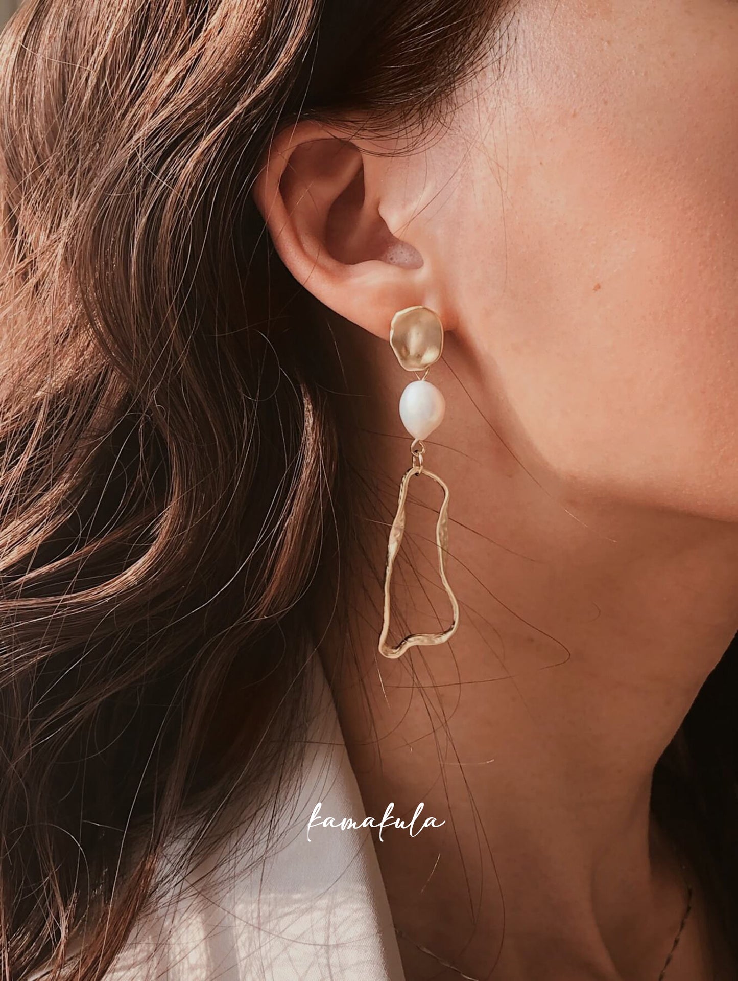 Elizabeth Irregular Pearl Earrings