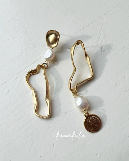 Elizabeth Irregular Pearl Earrings