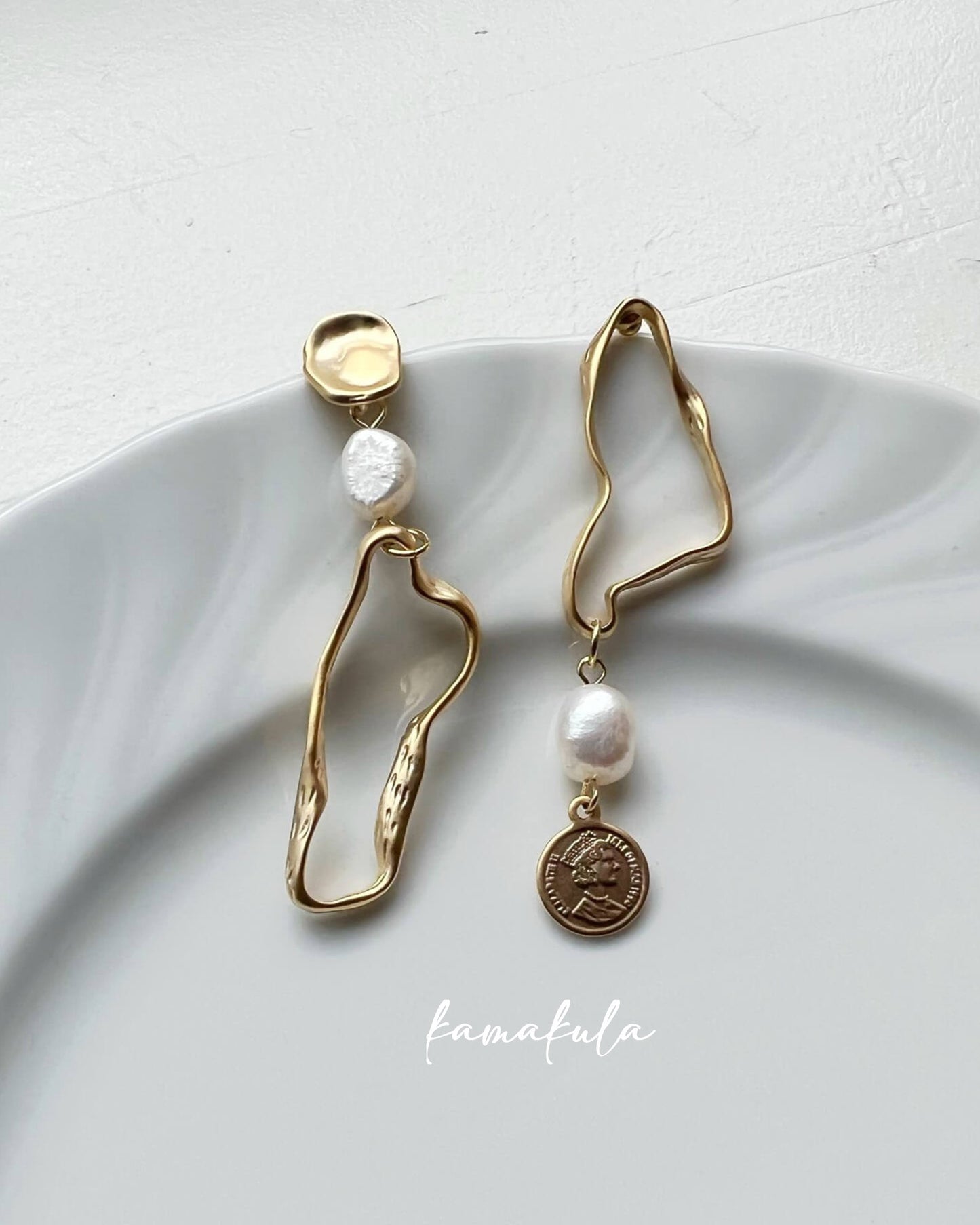 Elizabeth Irregular Pearl Earrings