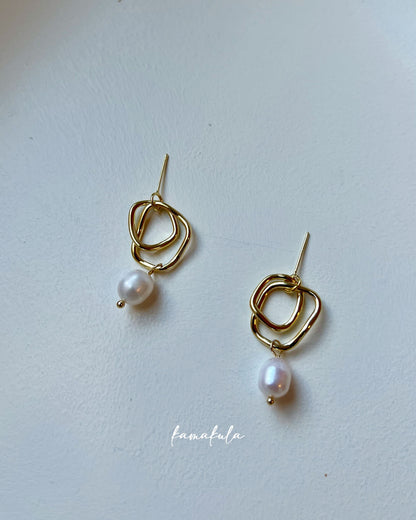 Narcissus Pearl Drop Earrings