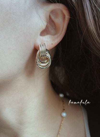 Love Knot Stud Earring