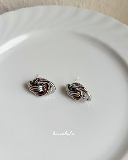 Love Knot Stud Earring