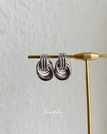 Love Knot Stud Earring