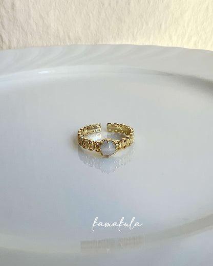 Amaris Moonstone Ring (Single Stone)