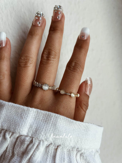 Amaris Moonstone Ring (Single Stone)