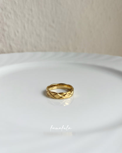 Diamond-Cut Pattern Ring