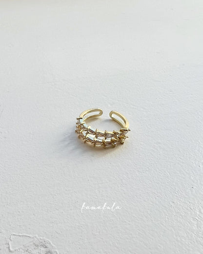Double Crystal Band Ring