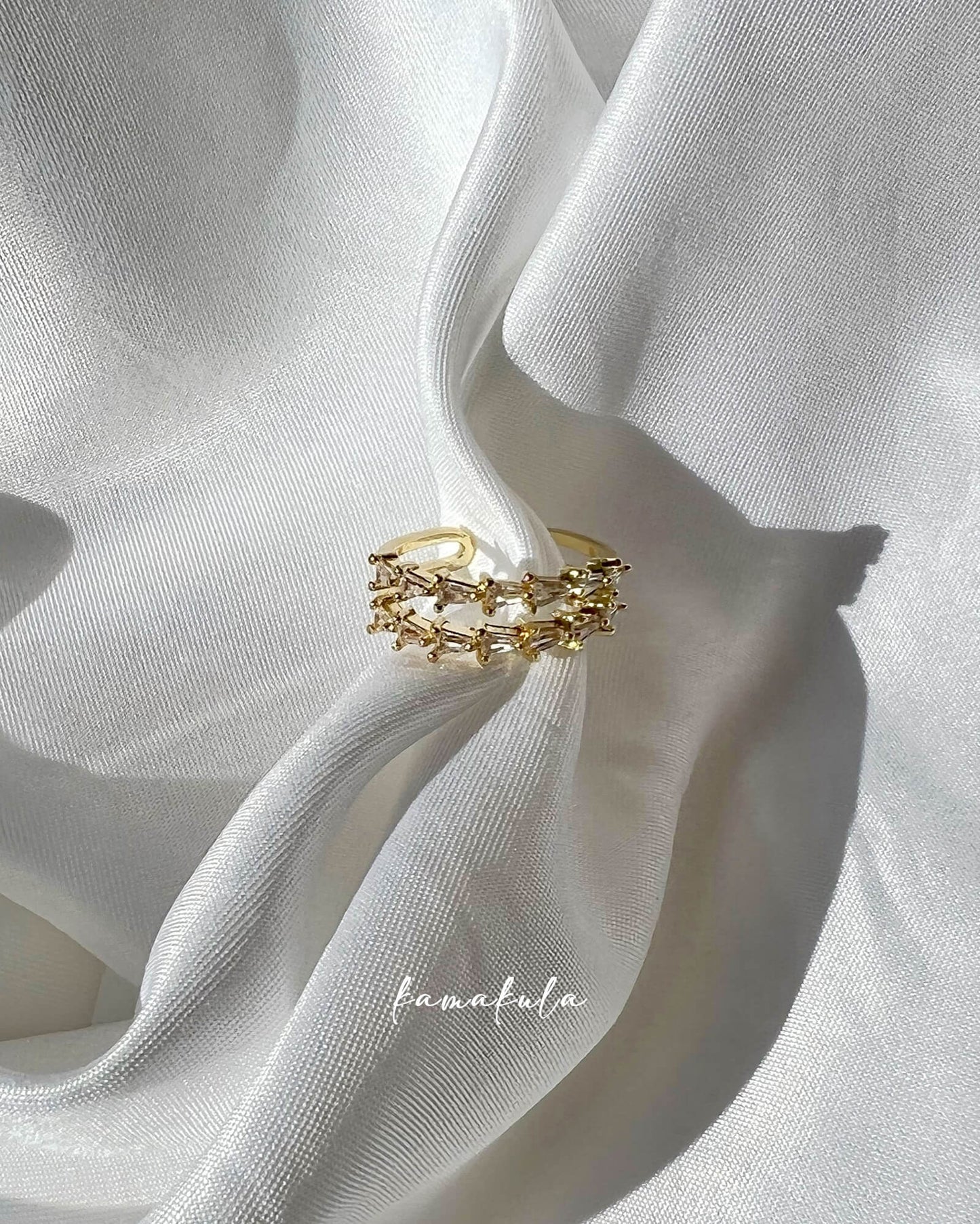 Double Crystal Band Ring