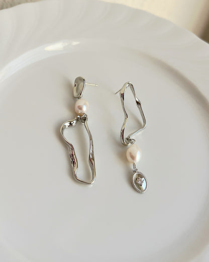 Asymmetrical Pearl Drop Earrings