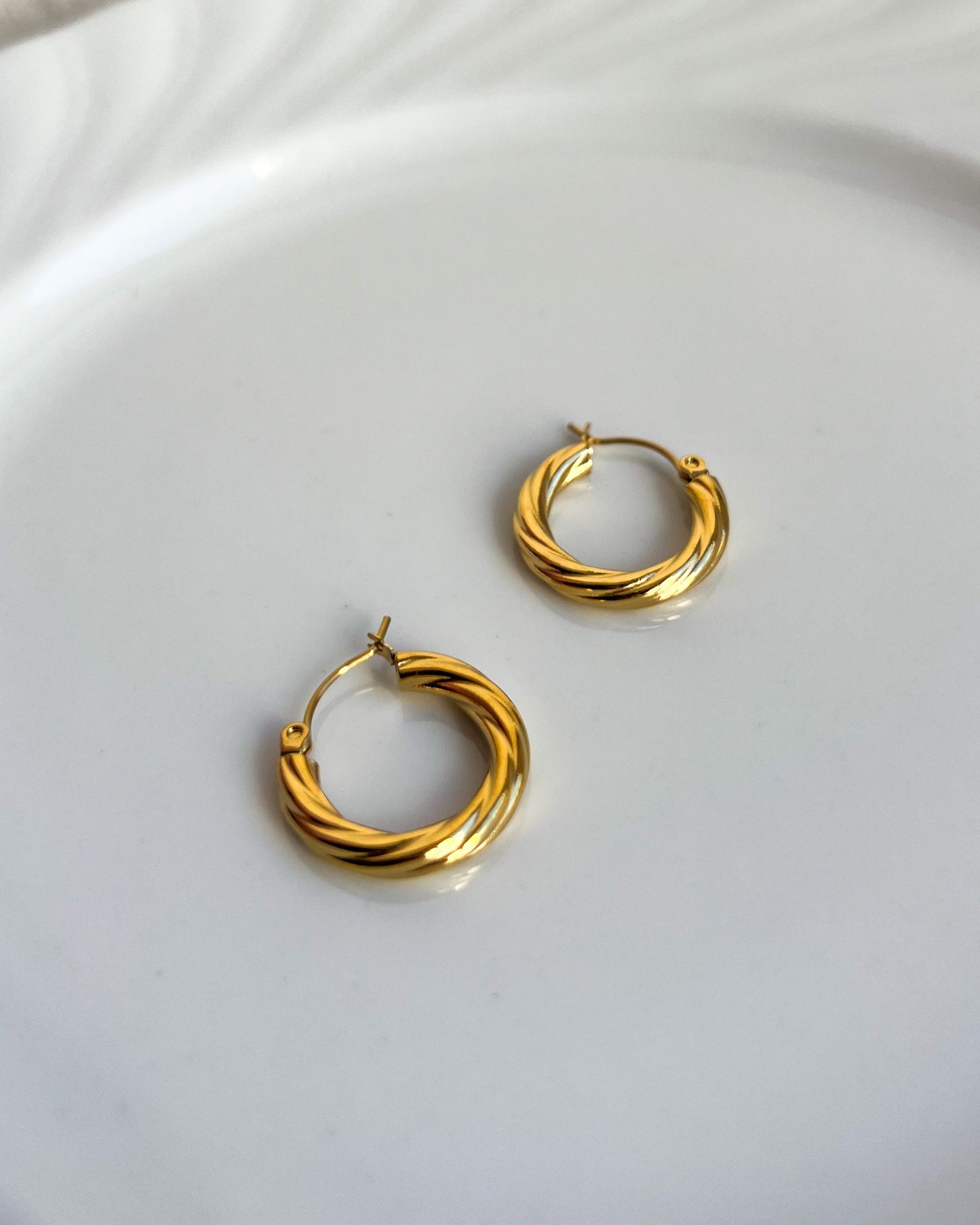 Retro Twisted Hoop Earrings Waterproof