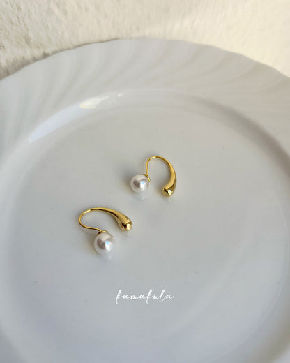 Egeria Pearl Ear Jackets