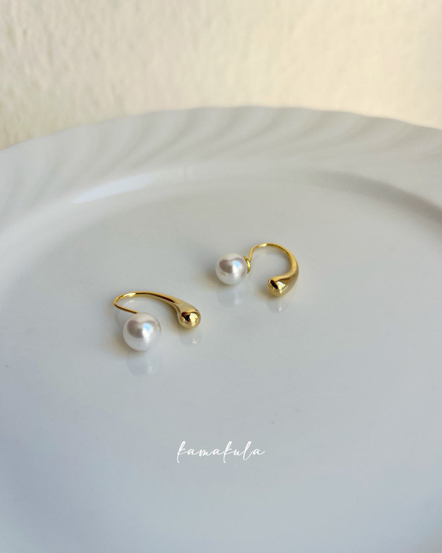 Egeria Pearl Ear Jackets