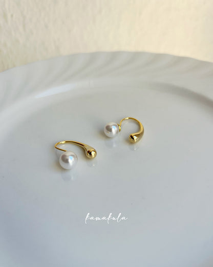 Egeria Pearl Ear Jackets