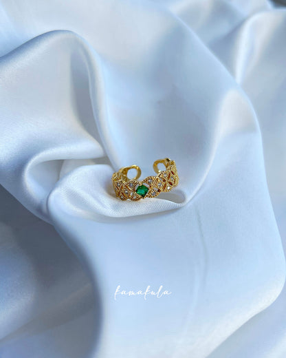 Jasmine Emerald Filigree Ring