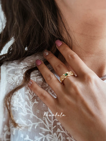 Jasmine Emerald Filigree Ring