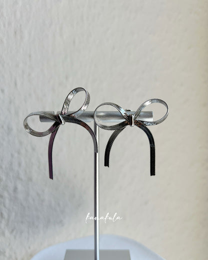 Minimal Bow Stud Earrings