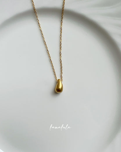 Minimal Dew Drop Necklace