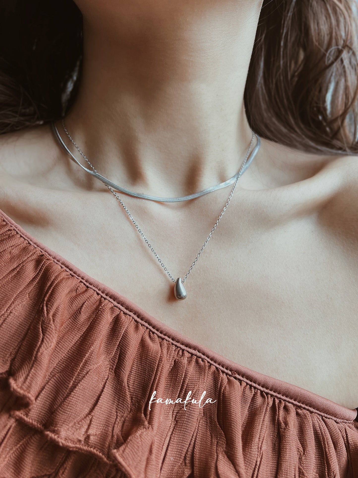 Minimal Dew Drop Necklace
