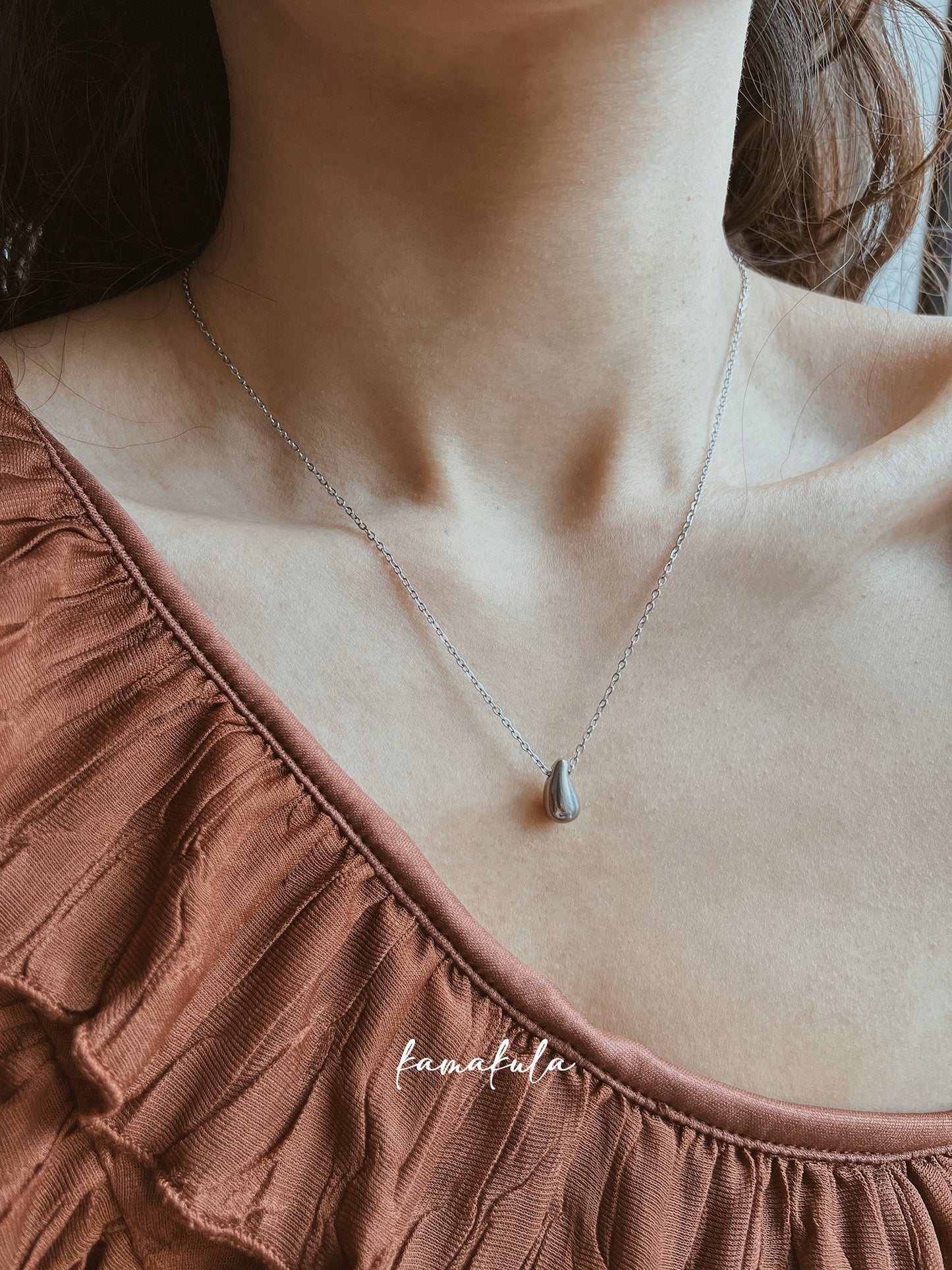 Minimal Dew Drop Necklace
