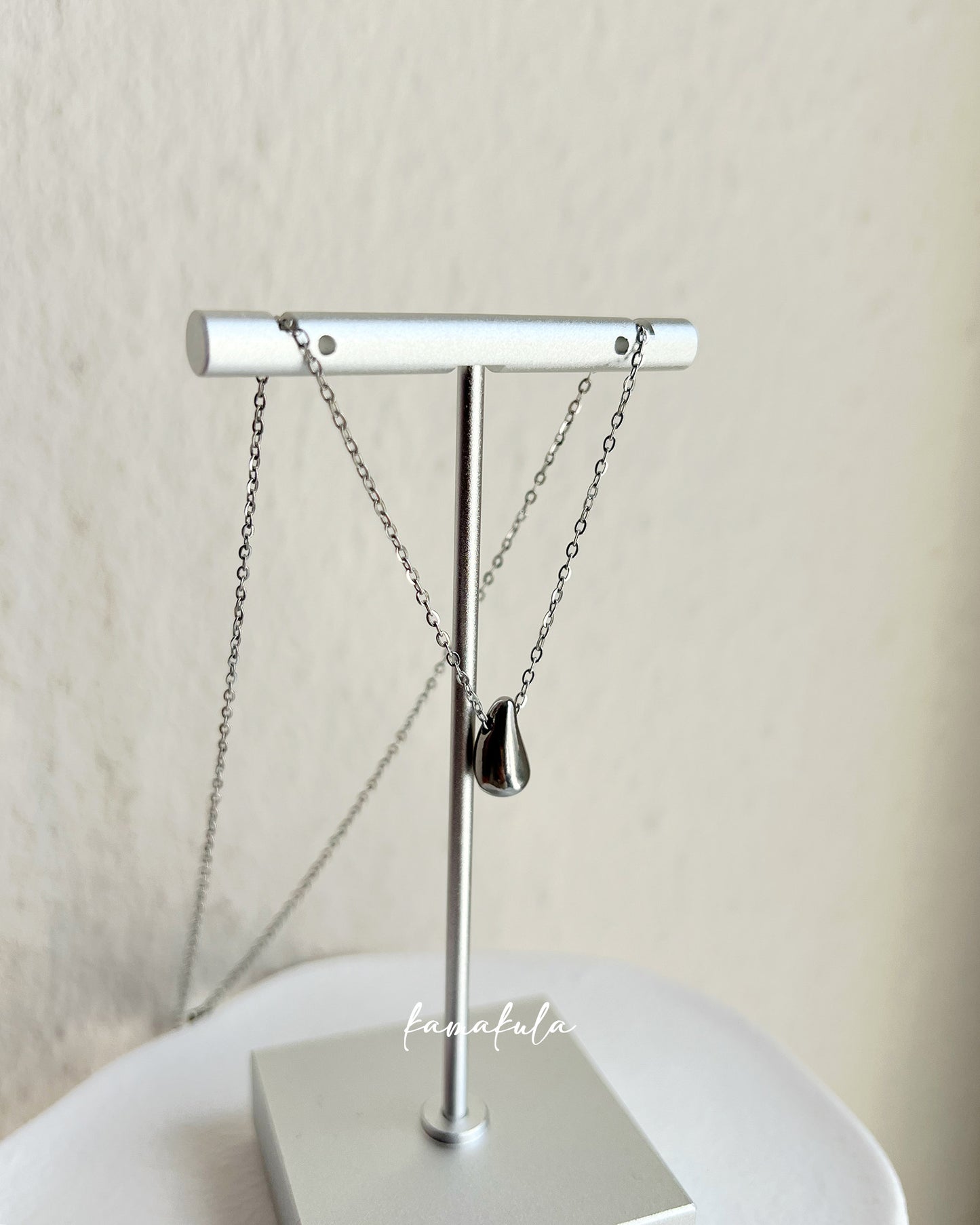 Minimal Dew Drop Necklace