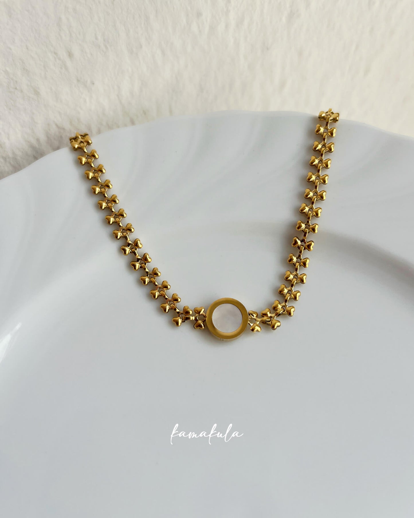 Mother of Pearl Solitaire Bracelet