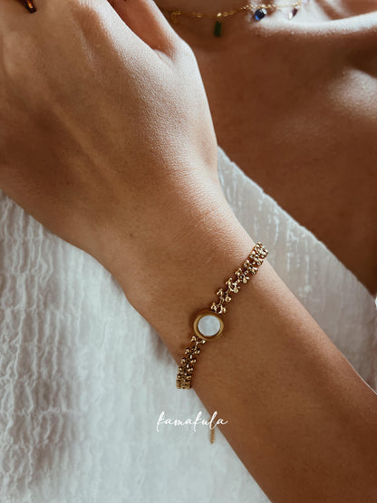 Mother of Pearl Solitaire Bracelet