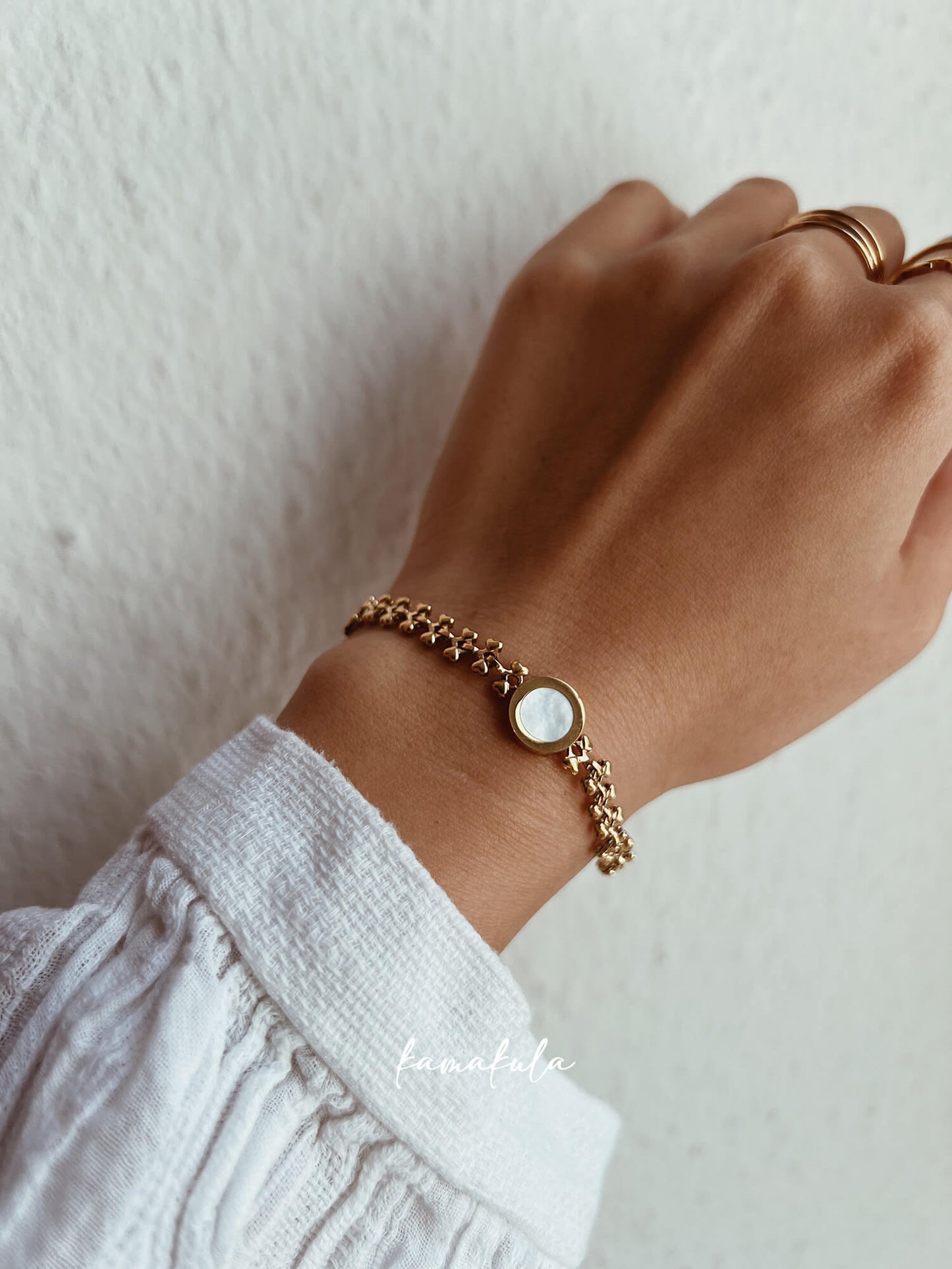 Mother of Pearl Solitaire Bracelet
