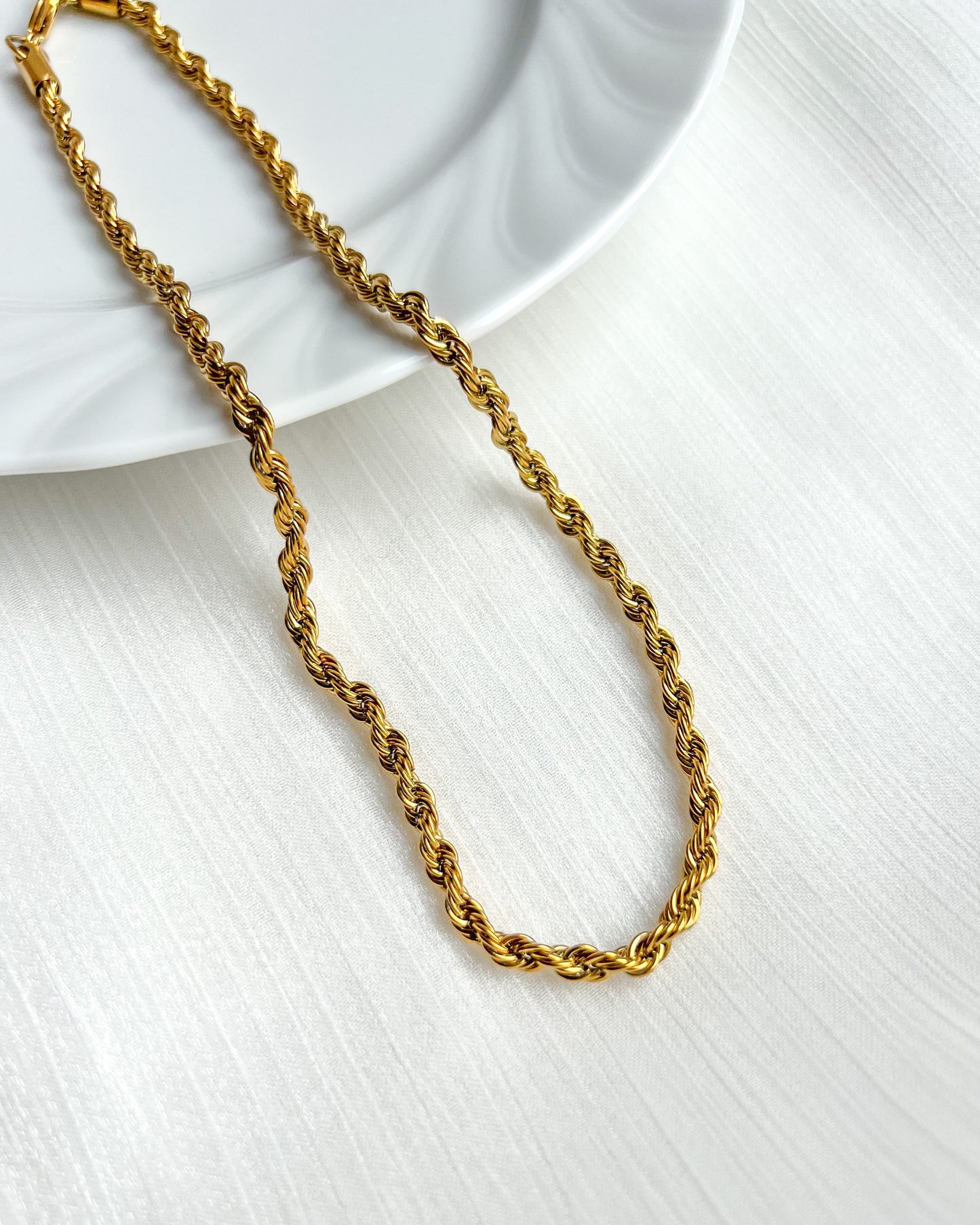 Classic Twisted Rope Chain Necklace Waterproof