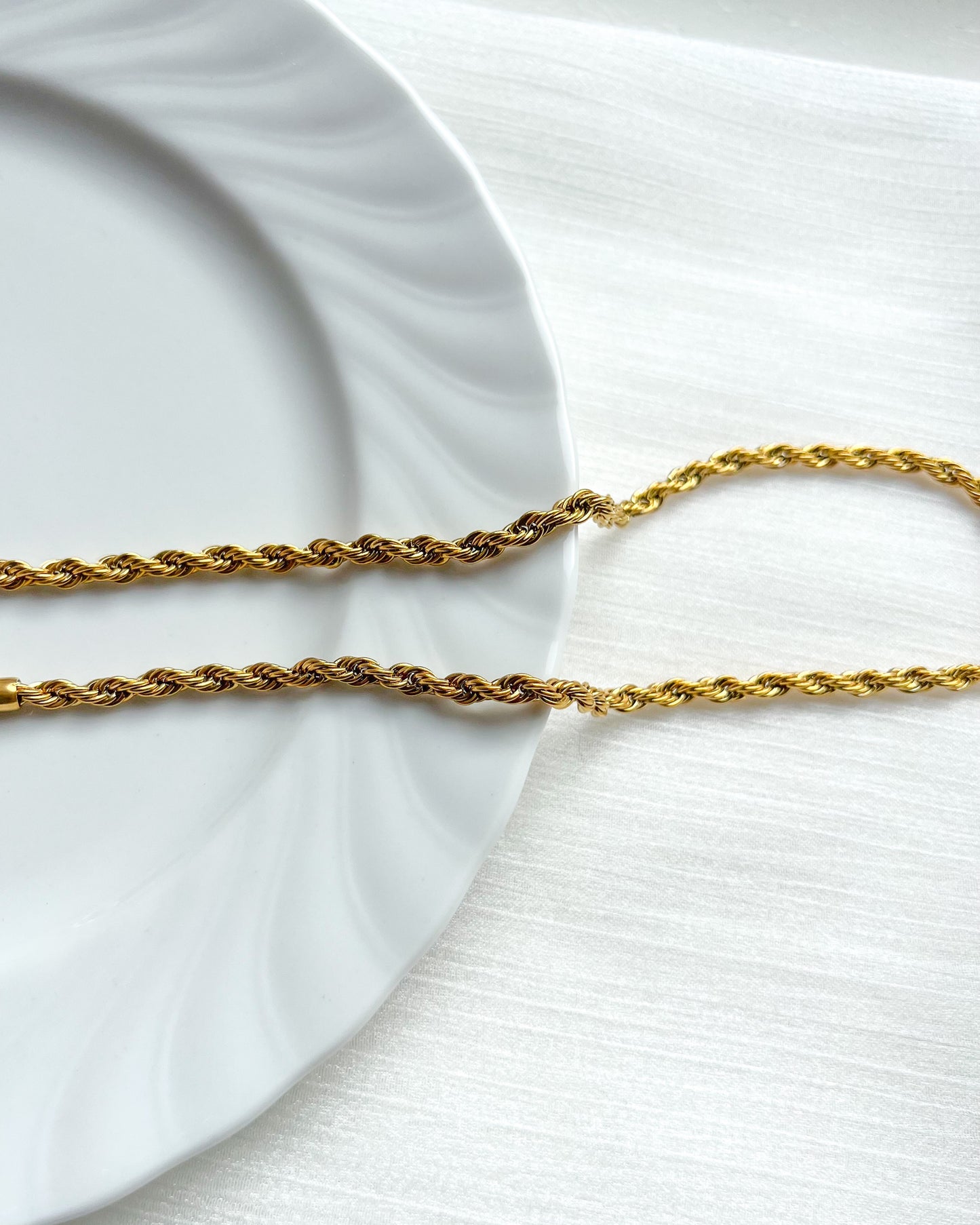 Classic Twisted Rope Chain Necklace Waterproof
