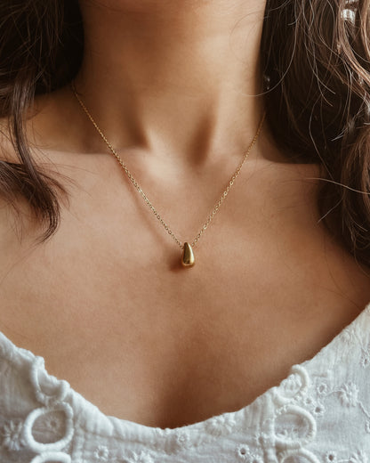 Minimal Teardrop Necklace Waterproof