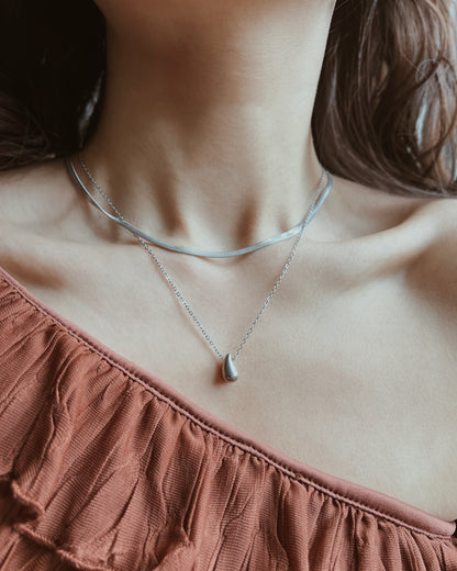 Minimal Teardrop Necklace Waterproof