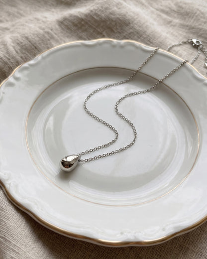 Minimal Teardrop Necklace Waterproof