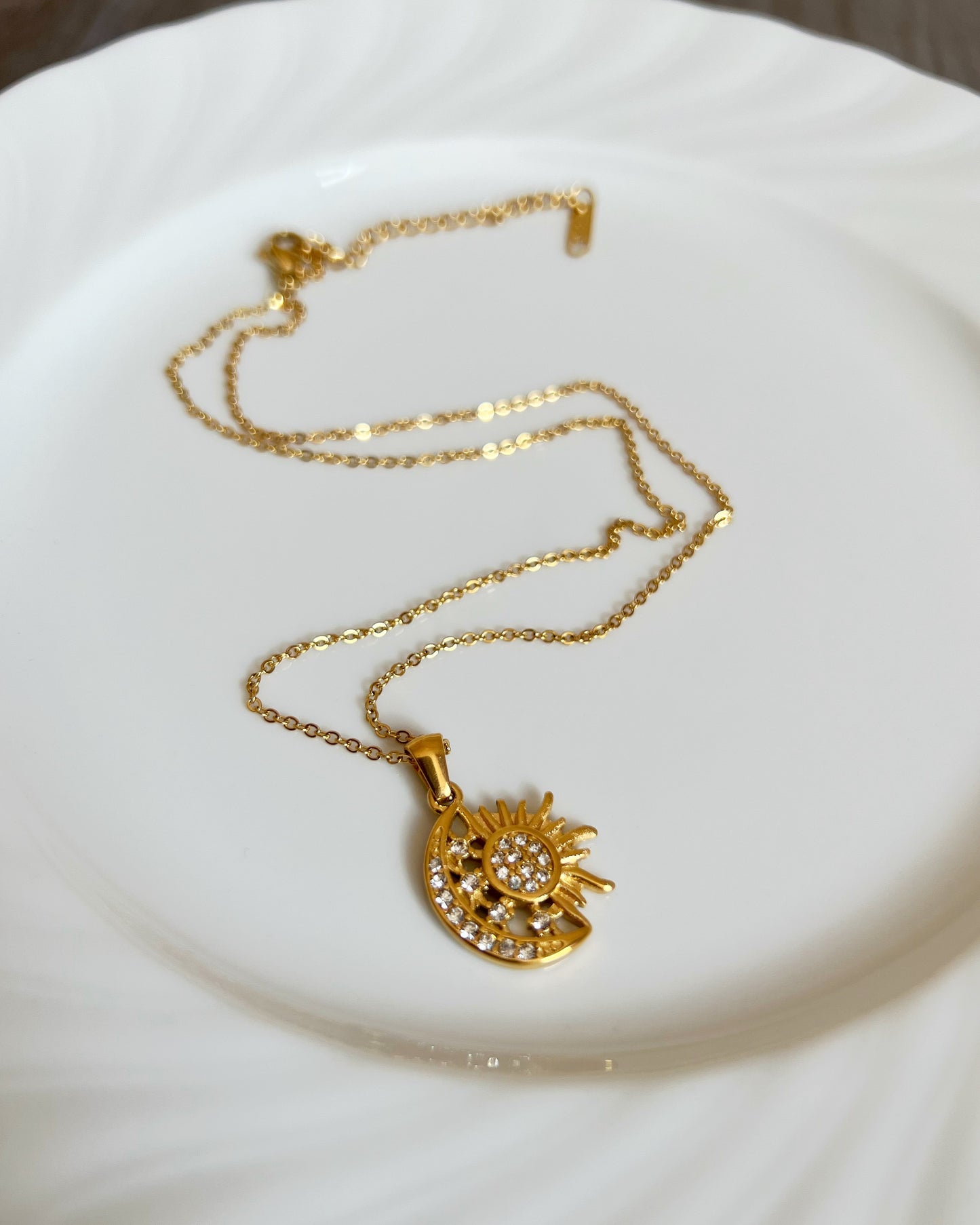 Sun And Moon Pendant Necklace Waterproof