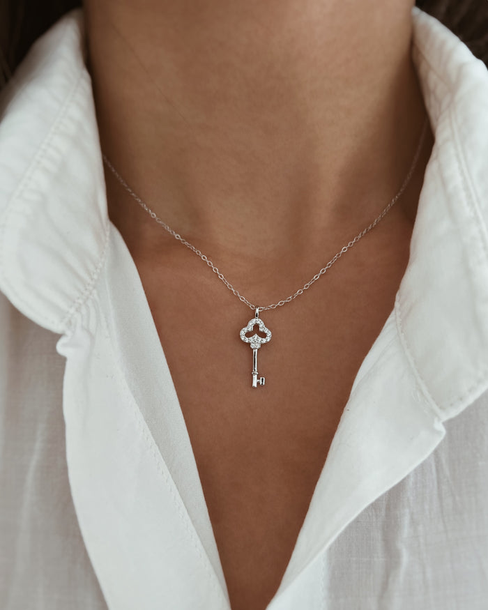 Pavé-Schlüssel-Anhänger-Halskette aus 925er Silber