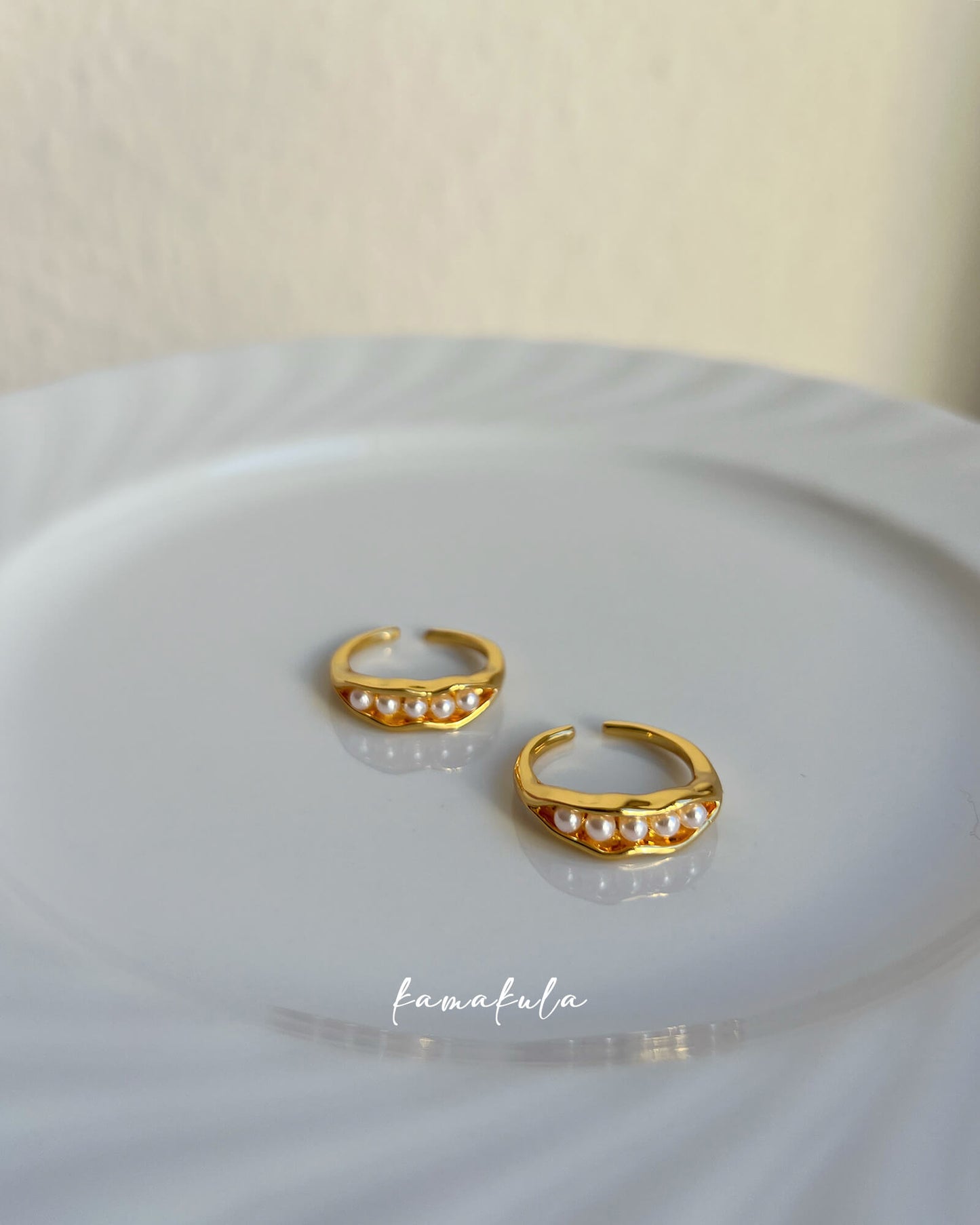 Peas in a Pod Pearl Ring