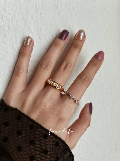 Peas in a Pod Pearl Ring