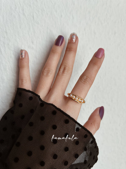 Peas in a Pod Pearl Ring