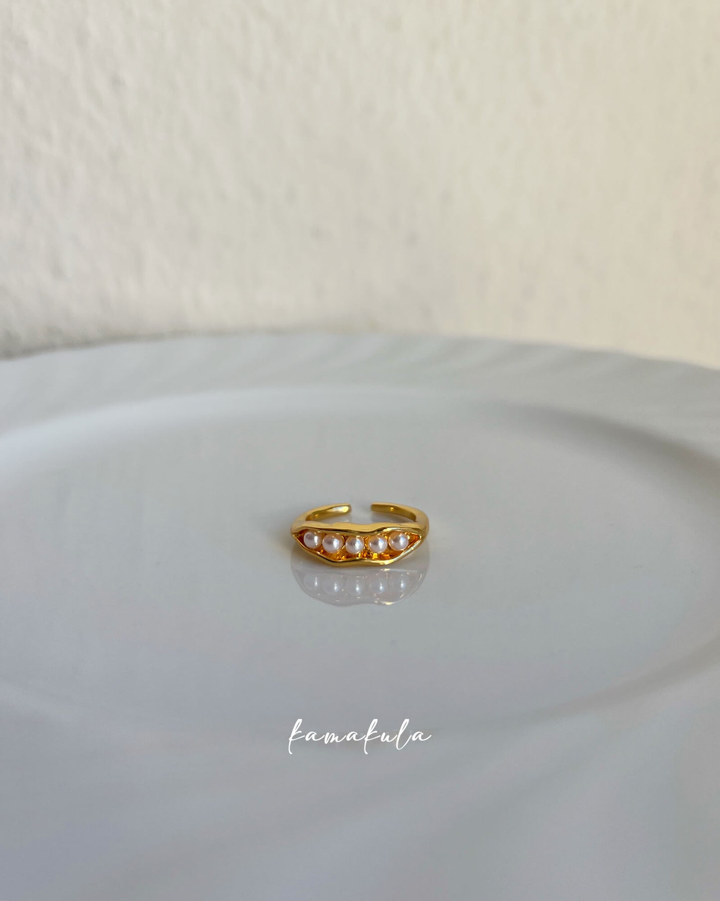 Peas in a Pod Pearl Ring