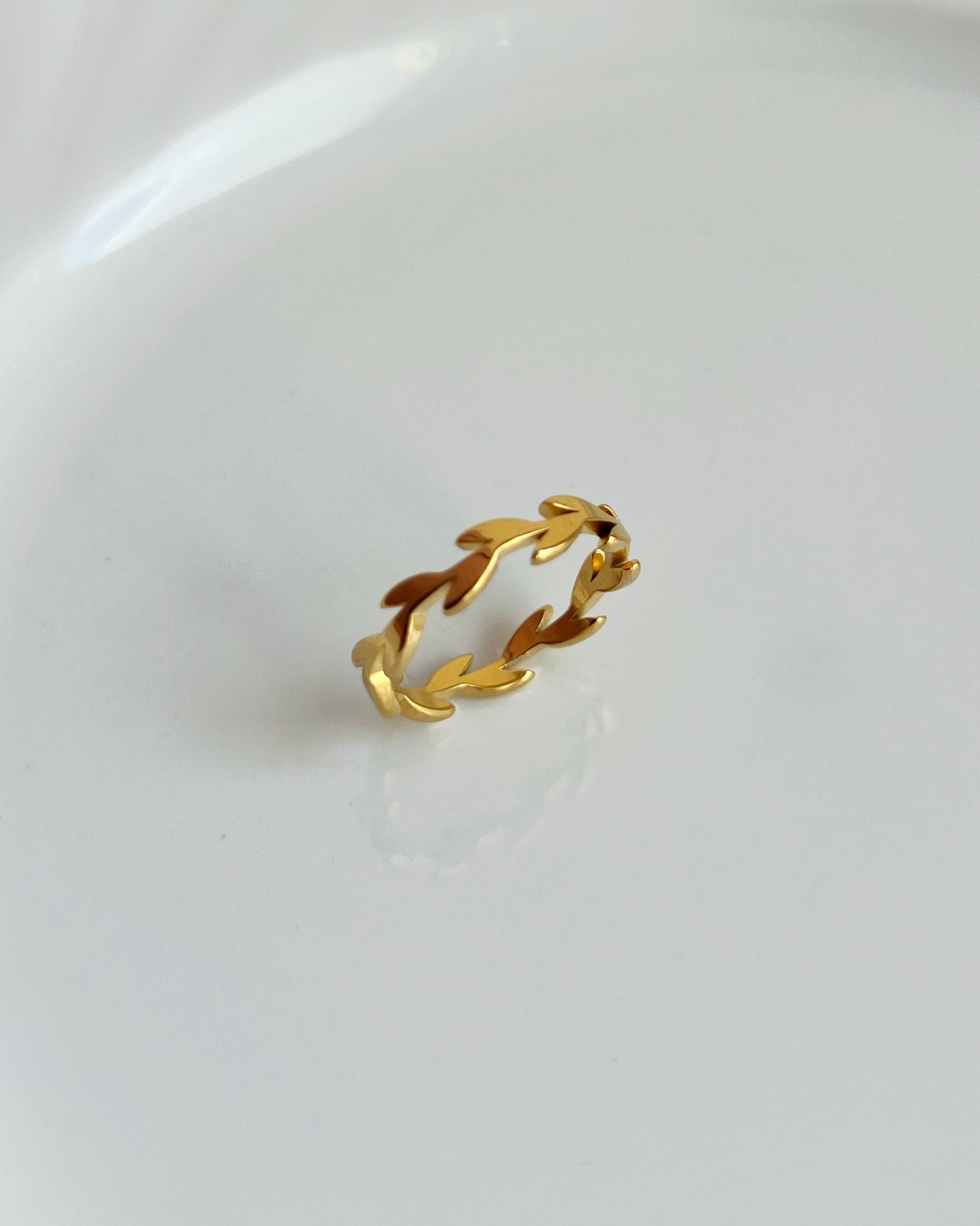 Laurel Leaf Ring Waterproof
