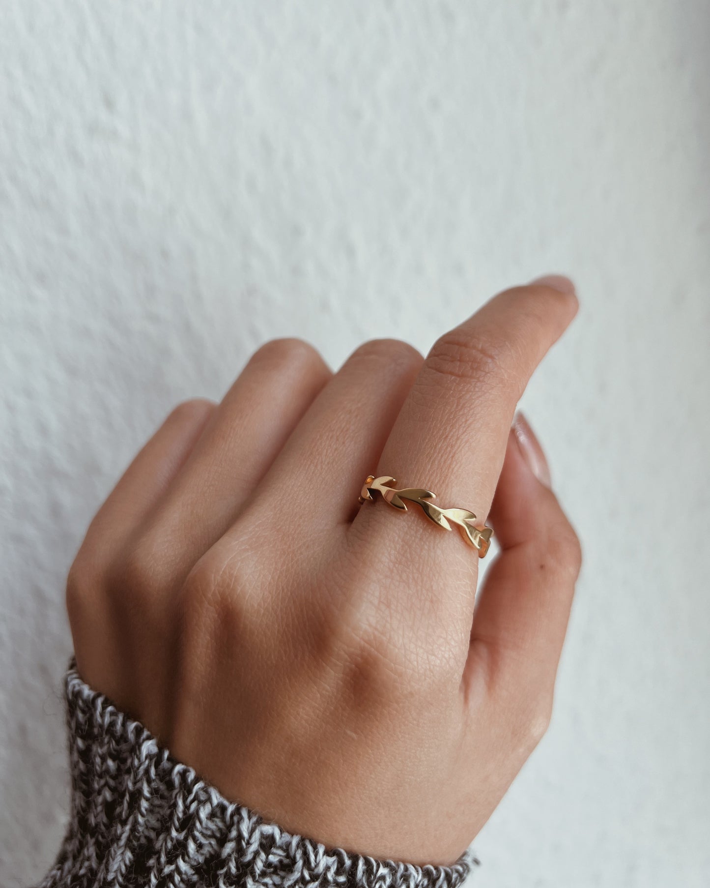 Laurel Leaf Ring Waterproof
