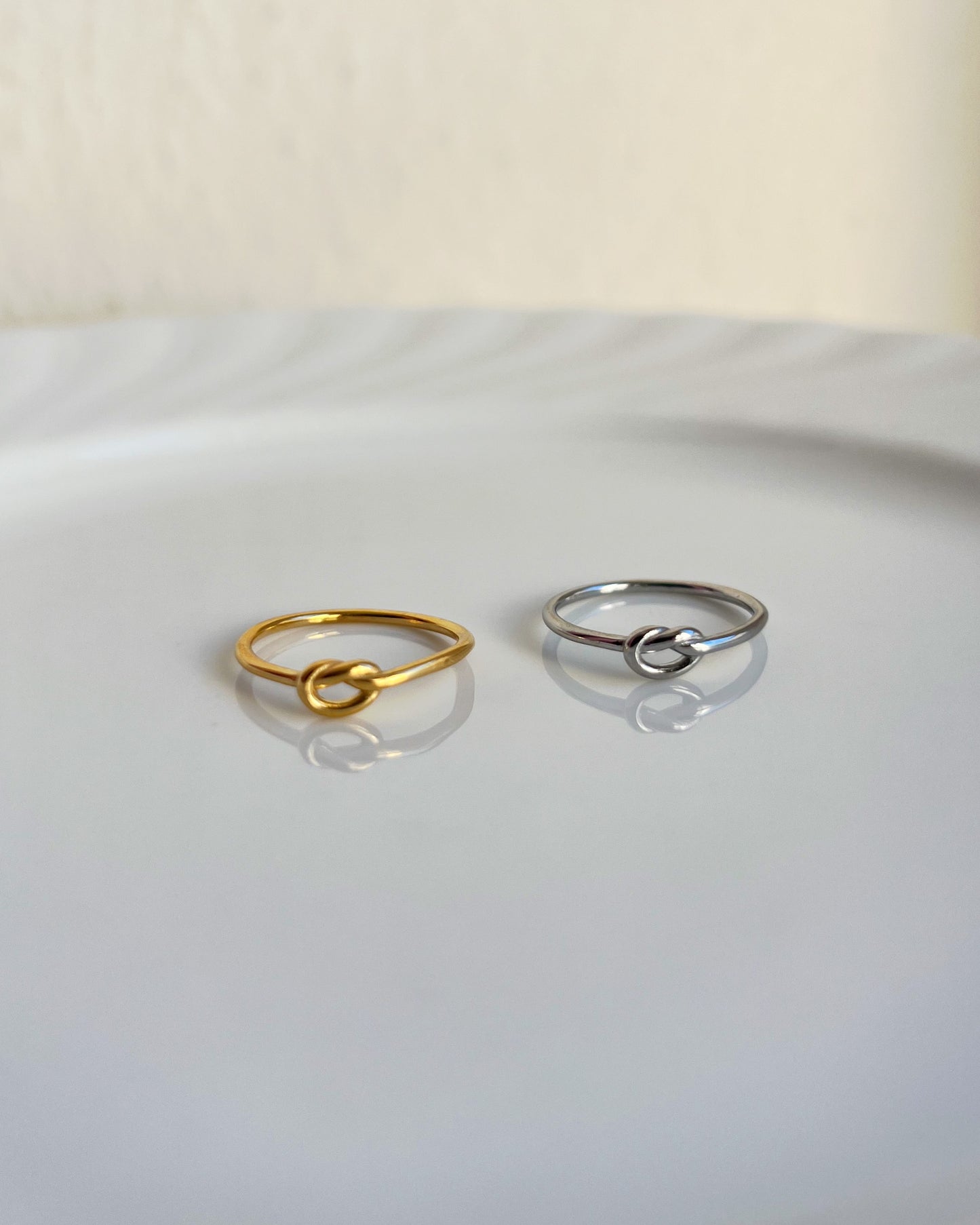 Minimal Love Knot Ring Waterproof