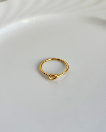 Minimal Love Knot Ring Waterproof