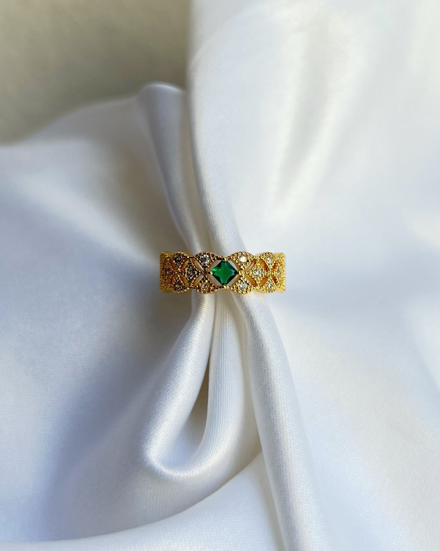 Emerald Green Filigree Ring