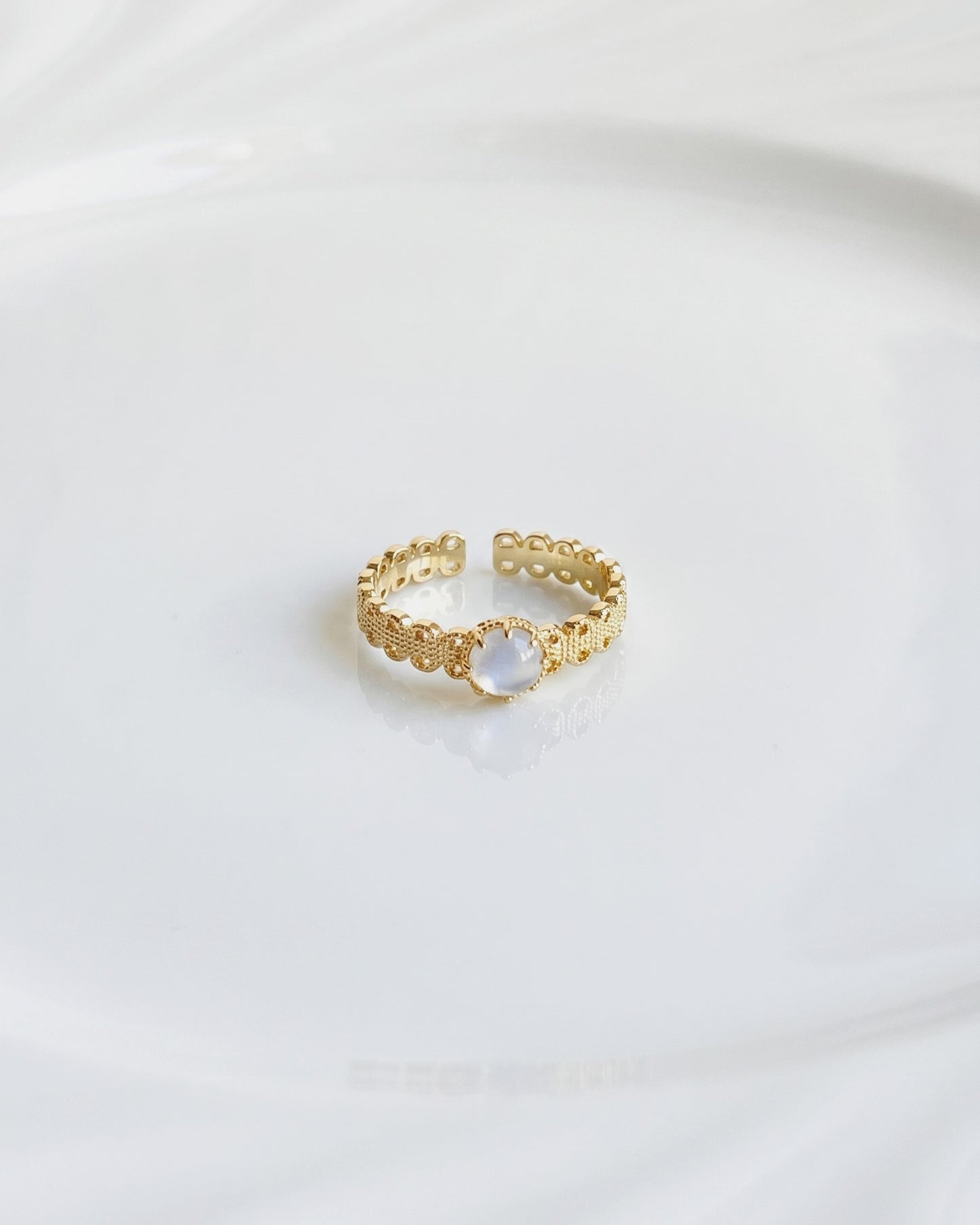 Milky Stone Filigree Ring