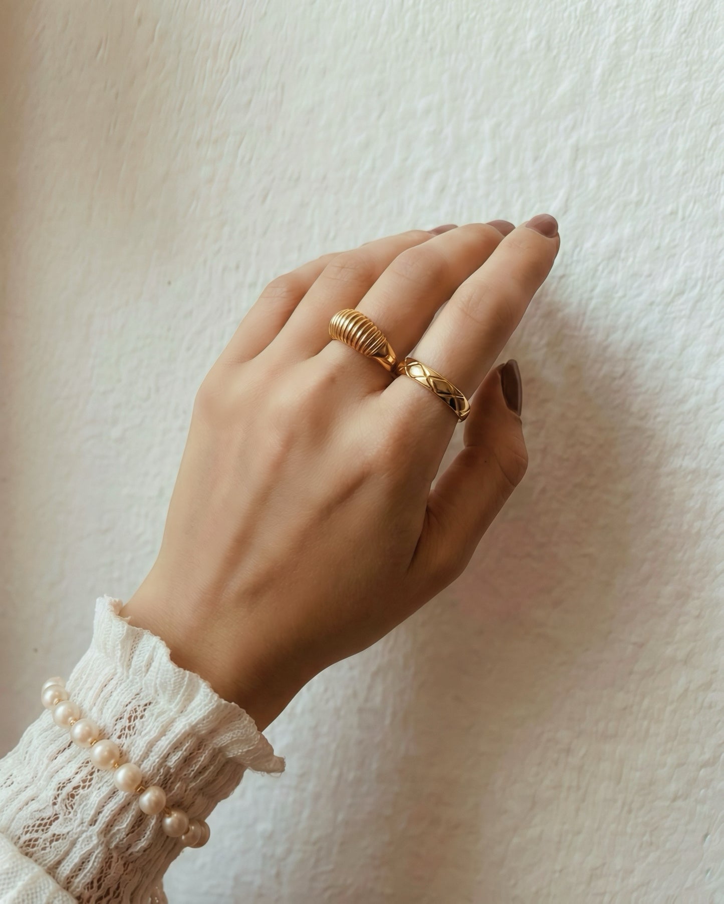 Ribbed Croissant Ring Waterproof
