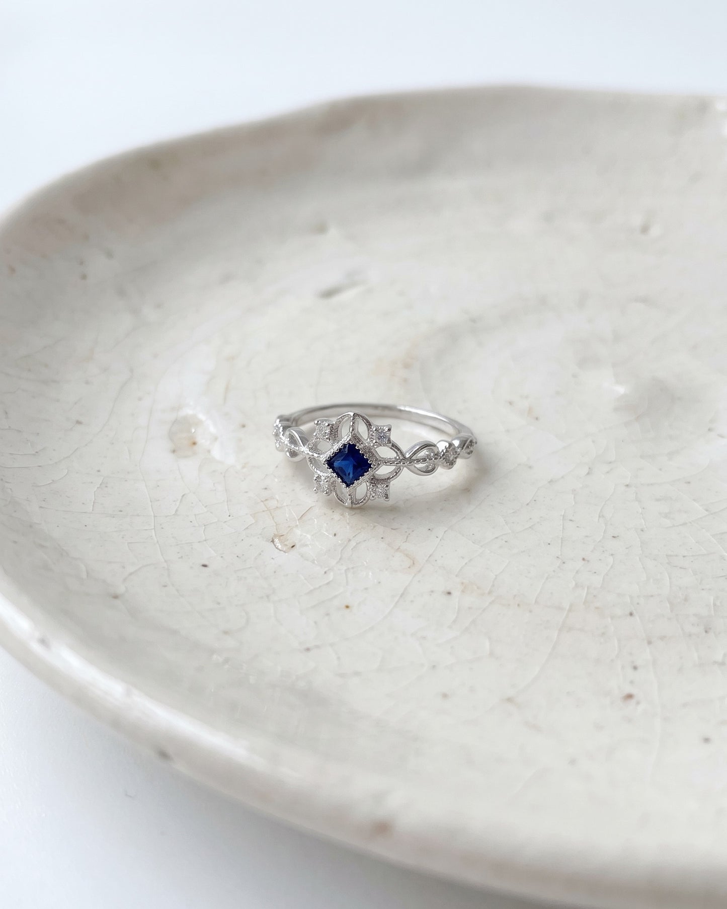 Sapphire Blue CZ Filigree Ring 925 Silver